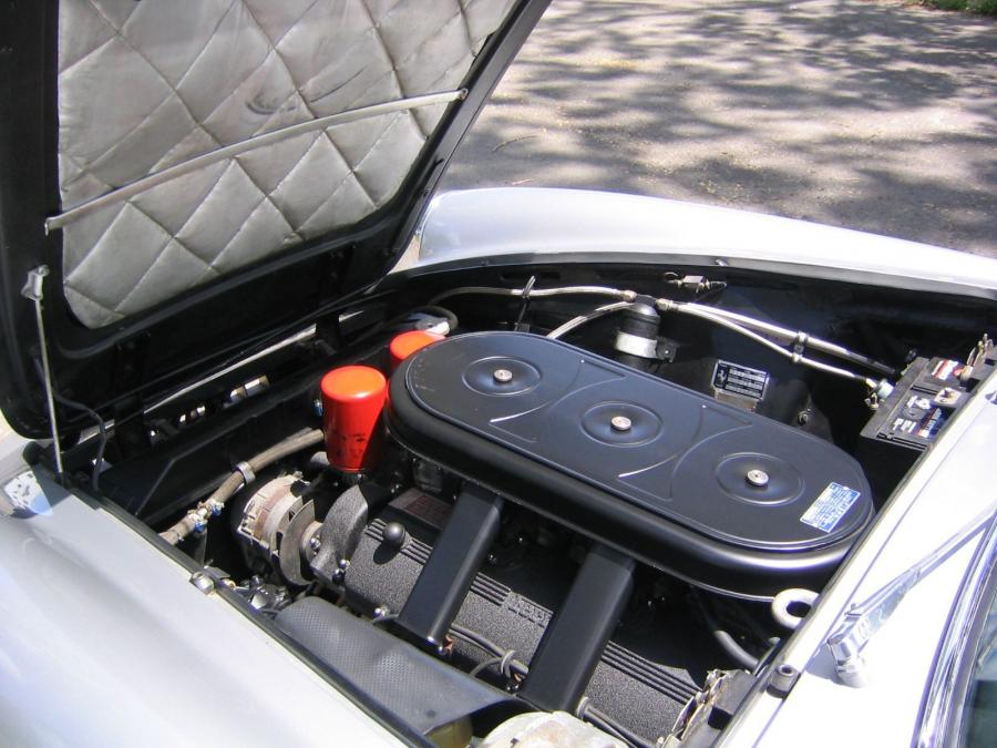  Ferrari 365 GTC 1969 года  (фото 3 из 5)